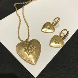 Picture of Versace Sets _SKUVersacesuitslyh0117240